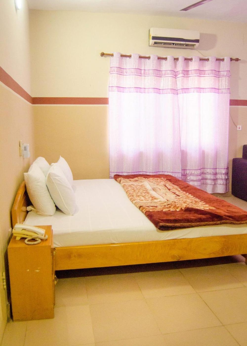كيب كوست Hotel Francilia المظهر الخارجي الصورة