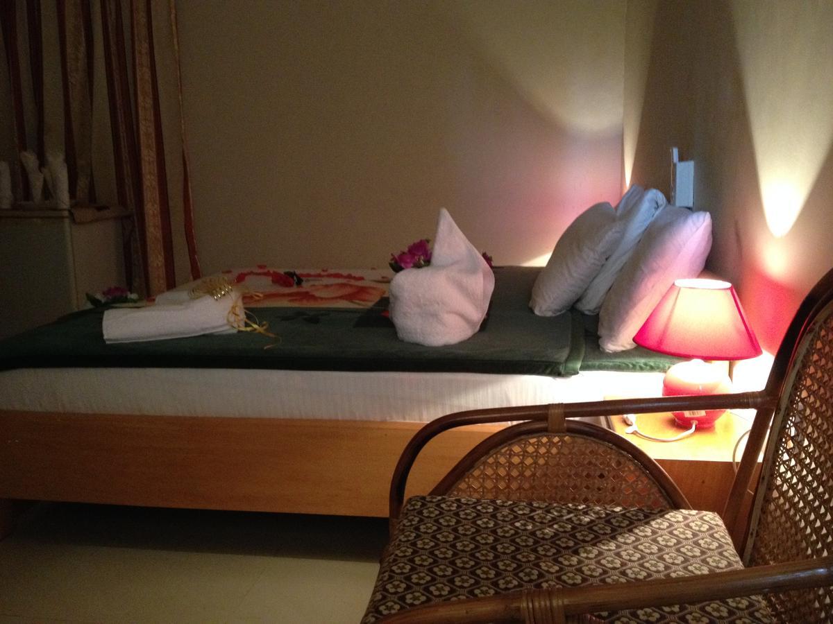 كيب كوست Hotel Francilia المظهر الخارجي الصورة