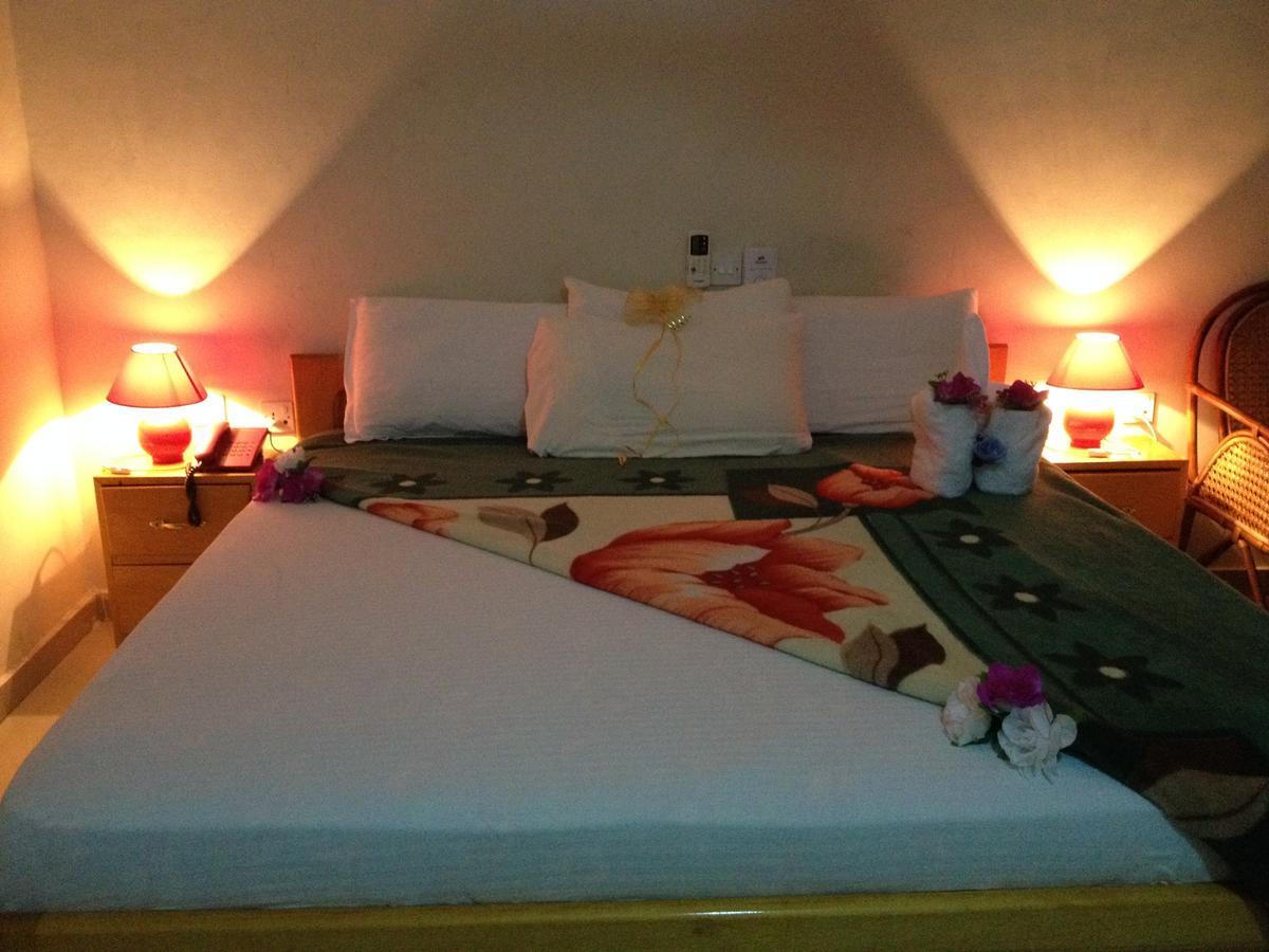 كيب كوست Hotel Francilia المظهر الخارجي الصورة