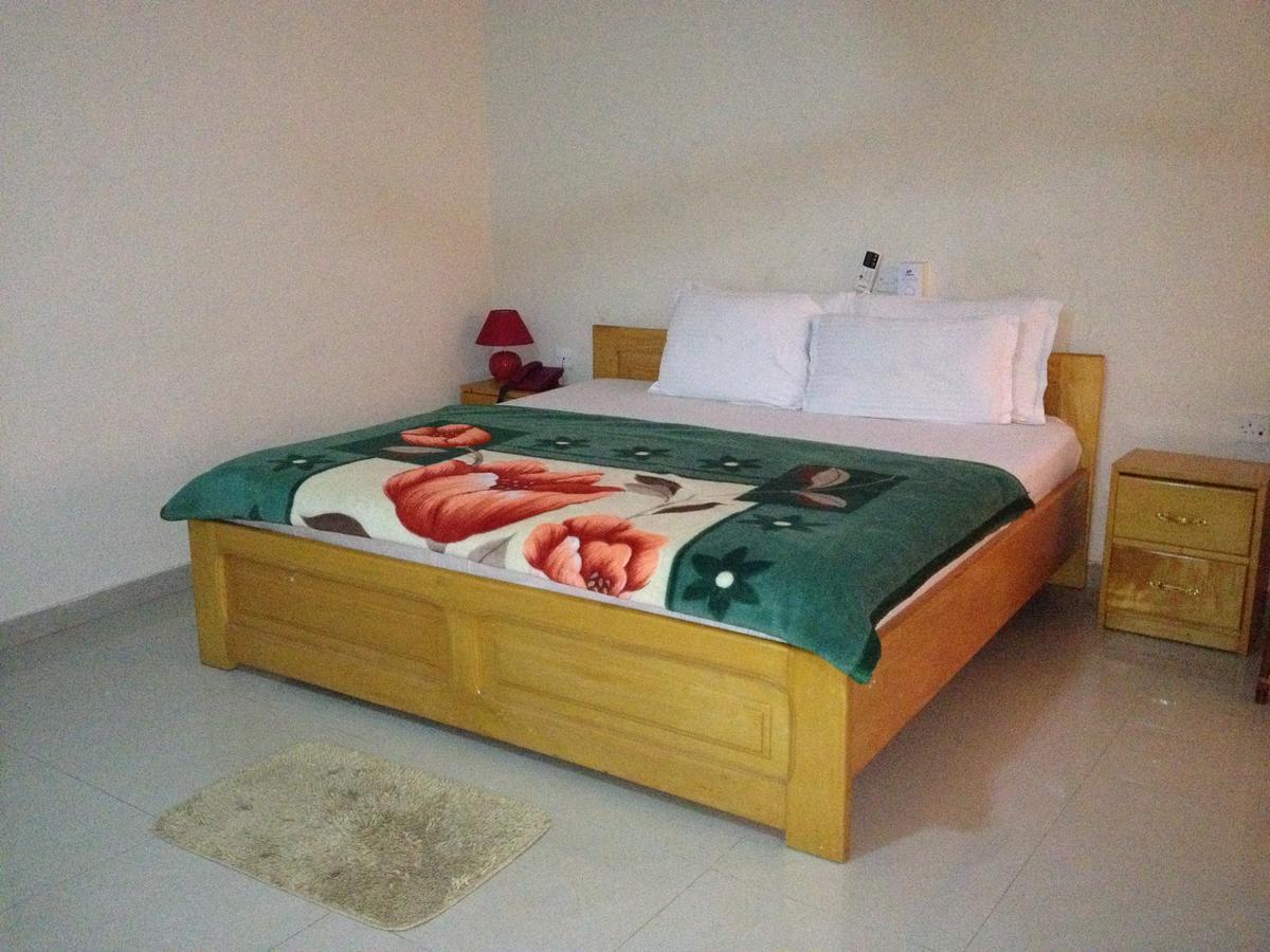 كيب كوست Hotel Francilia المظهر الخارجي الصورة